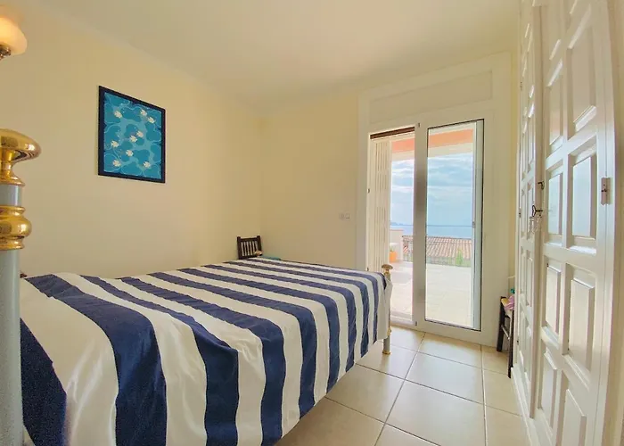 Central Bajo 4 - Apartamento Con Espaciosa Terraza - Vistas Al Mar - Parking